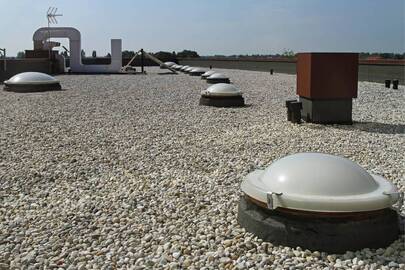 4 Ply Gravel Roof on Industrial Building